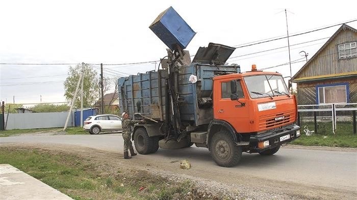 Новая коммунальная услуга в деревне – вывоз мусора