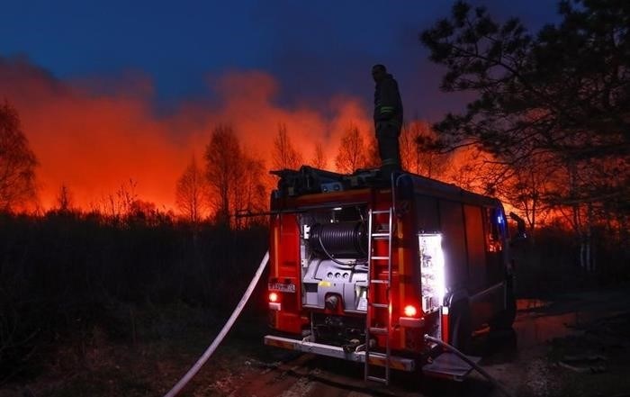 Как убедить соседа поставить забор на пожарном проезде